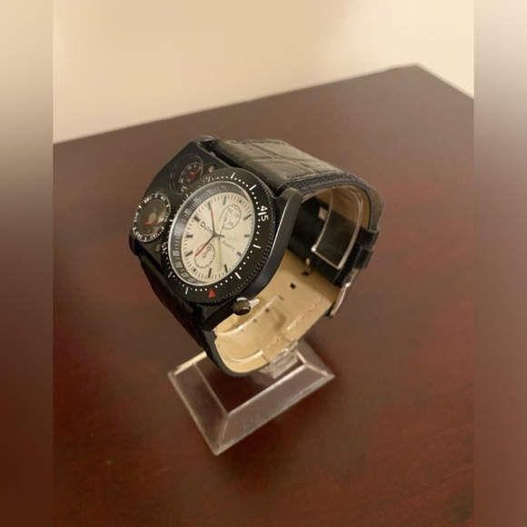 White Oulm watch with thermometer and compass - Picture 2 of 3